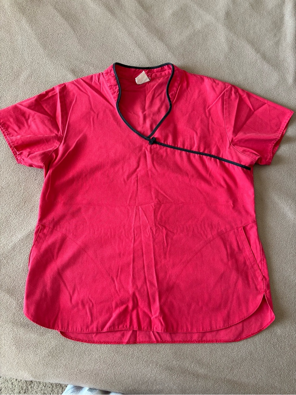 Women’s red Short-Sleeve Scrub top with Contrast Trim